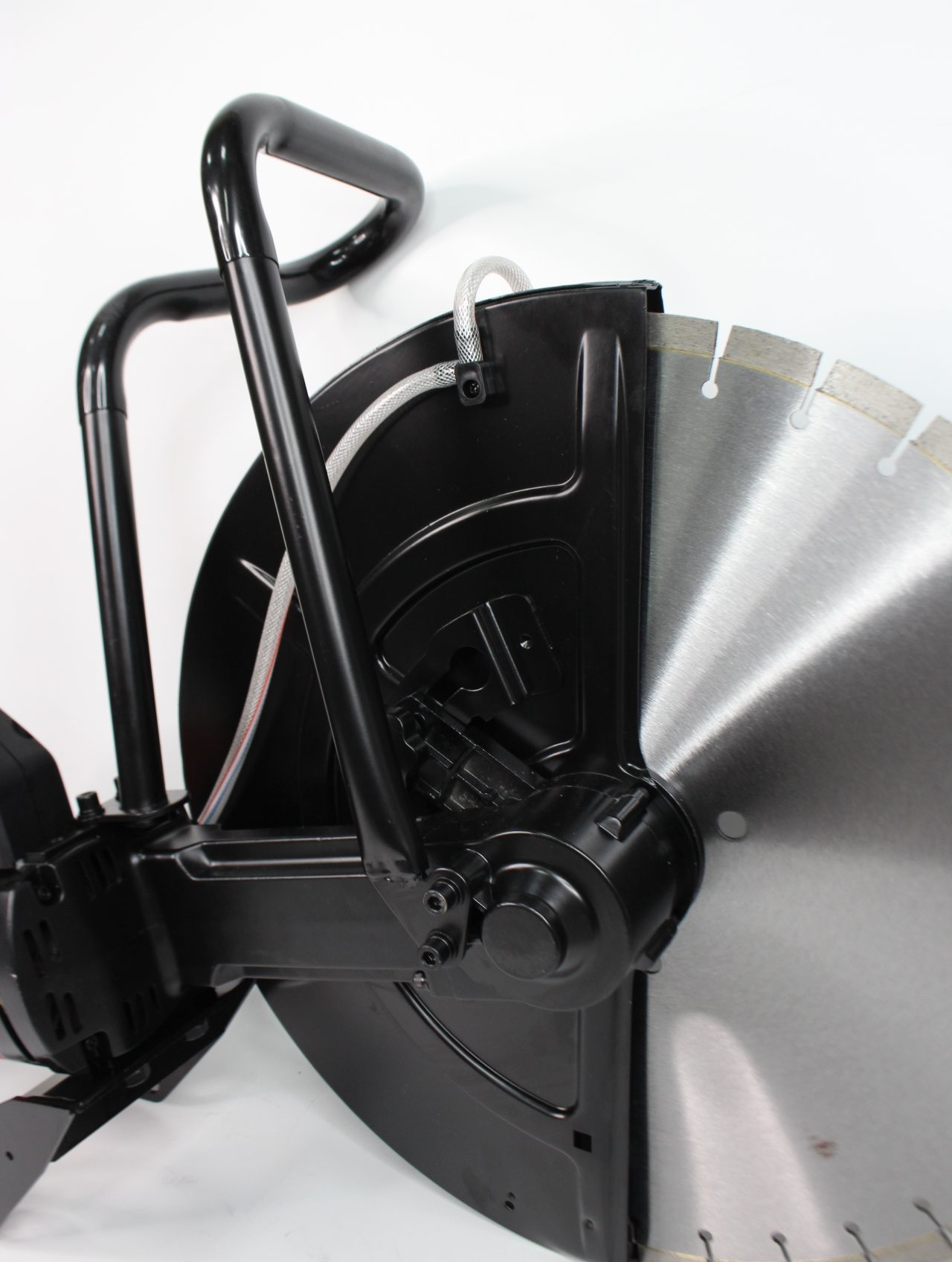 d0b1d0b5d181d189d0b5d182d0bed187d0bdd18bd0b9-d180d0b5d0b7d187d0b8d0ba-d0b1d0b5d182d0bed0bdd0b0-d0b1d0b5d182d0bed0bdd0bed180d0b5d0b7-bdc5-3.jpg Бесщеточный резчик бетона бетонорез BDC525