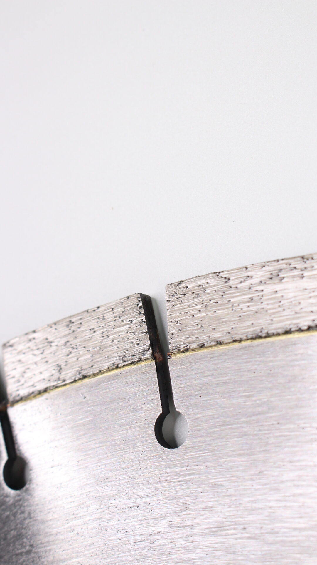 d0b4d0b8d181d0ba-d0b0d0bbd0bcd0b0d0b7d0bdd18bd0b9-d0bfd0be-d0b1d0b5d182d0bed0bdd183-620-premium-2.jpg Диск алмазный по бетону 620мм х 50мм Premium