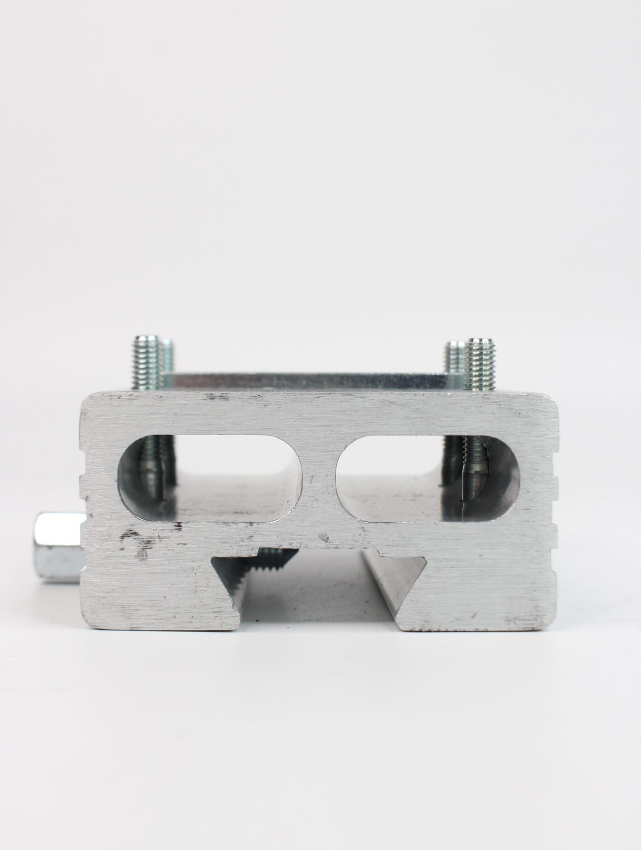 d0bad180d0b5d0bfd0bbd0b5d0bdd0b8d0b5-d0bcd0bed182d0bed180d0b0-d0bfd180d0bed181d182d0b0d0b2d0bad0b0-d0b4d0bbd18f-d181d182d0b0d0bdd0b8-3.jpg Крепление мотора проставка для станины 40мм x 80мм