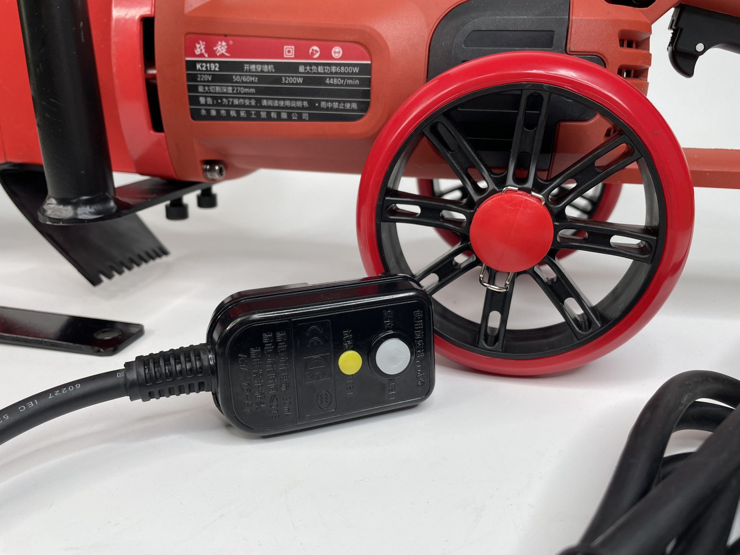 d180d0b5d0b7d187d0b8d0ba-d0b1d0b5d182d0bed0bdd0b0-d185d183d181d0bad0b2d0b0d180d0bdd0b0-d0b0d0bdd0b0d0bbd0bed0b3-k1292-4.jpg Резчик бетона Хускварна аналог K1292