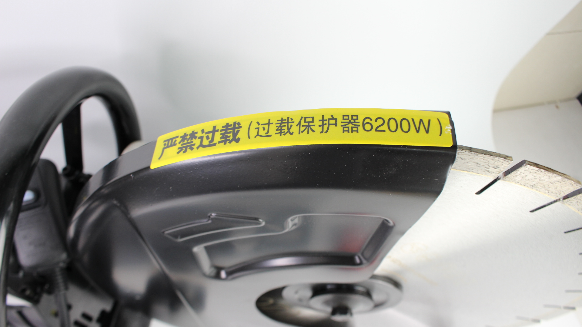 d18dd0bbd0b5d0bad182d180d0b8d187d0b5d181d0bad0b8d0b9-d180d0b5d0b7d187d0b8d0ba-d0b1d0b5d182d0bed0bdd0b0-d188d182d180d0bed0b1d0bed180-1.jpg Электрический резчик бетона штроборез DC425